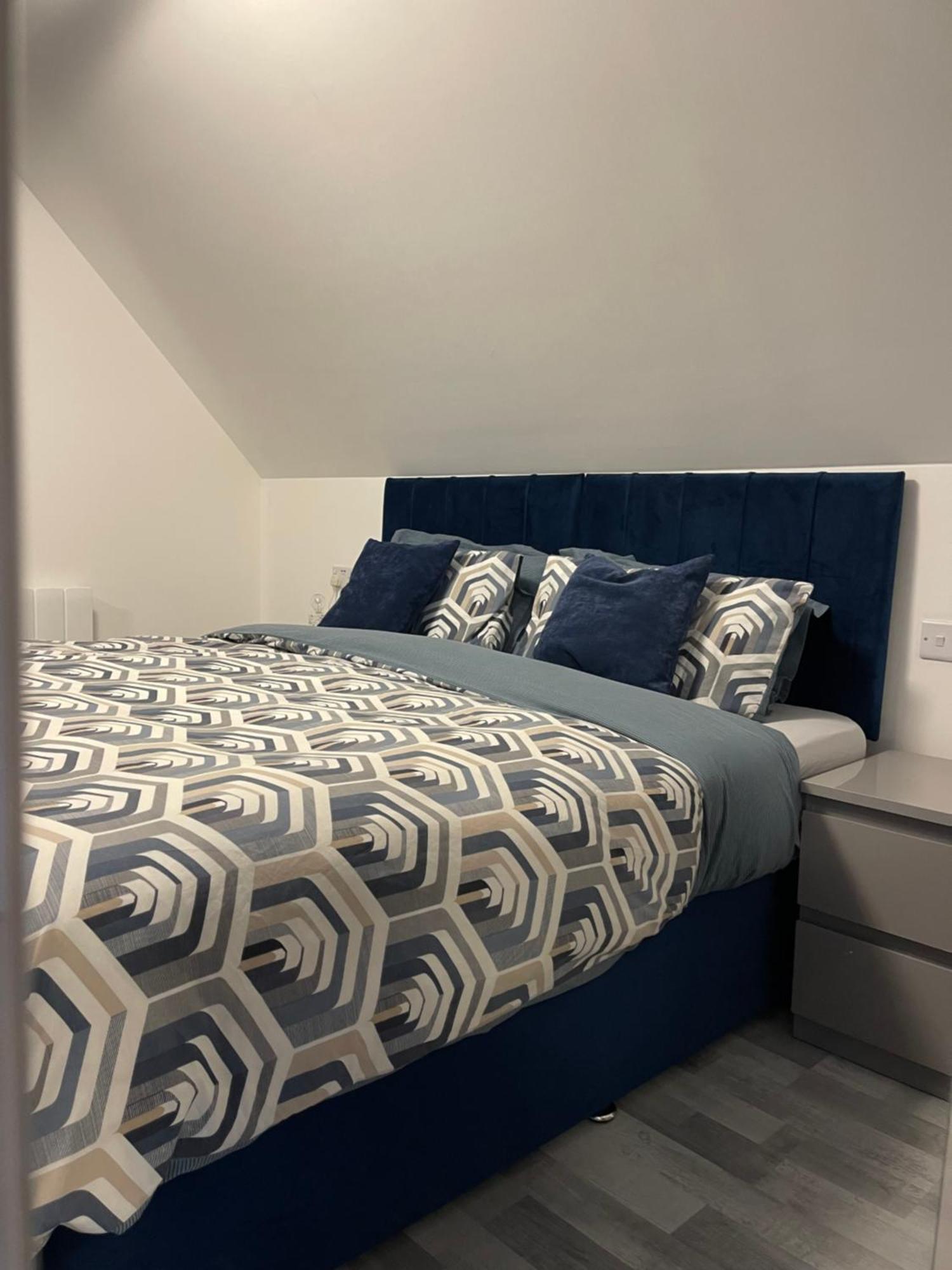 Lochside Loft - Self Catering Apartment For 2 In A Great Location For Inverness Airport And Both Cabot Highlands & Nairn Golf Courses Εξωτερικό φωτογραφία